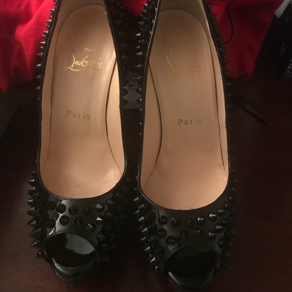 Authentic Christian Loubotin spike heels